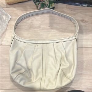 Elegant Cream Leather Bag